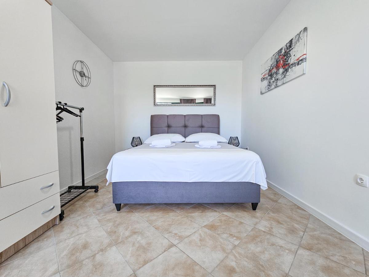 Apartments Vukovic Vanja Makarska Eksteriør bilde