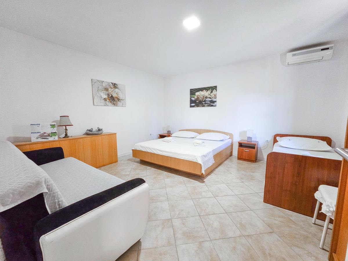 Apartments Vukovic Vanja Makarska Eksteriør bilde